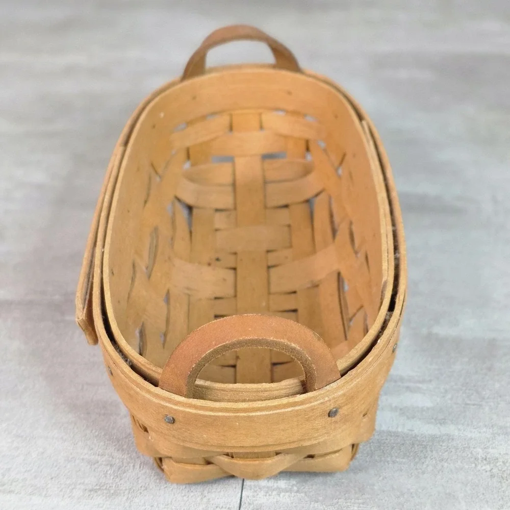 vintage 1997 Longaberger Oval Basket with leather handles 2x4x8